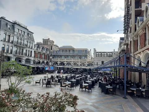 Piazza